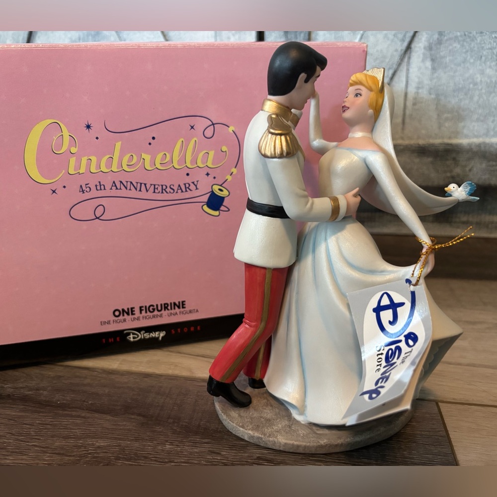 Disney Cinderella & Prince Charming Original Porcelain Figurine 45th Anniversary